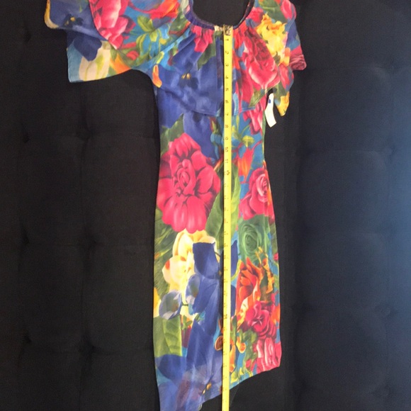 Beautiful summer flower dress - Picture 2 of 3